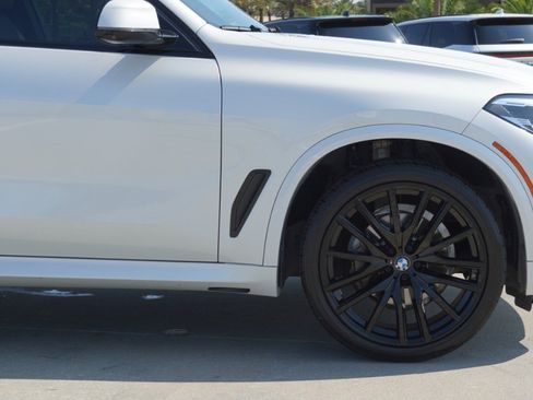 Used 2022 BMW X5 sDrive40i w/ M Sport Package RWD image 9