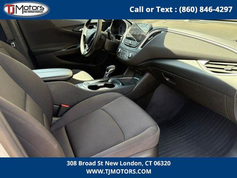 Used 2022 Chevrolet Malibu LT FWD image 13