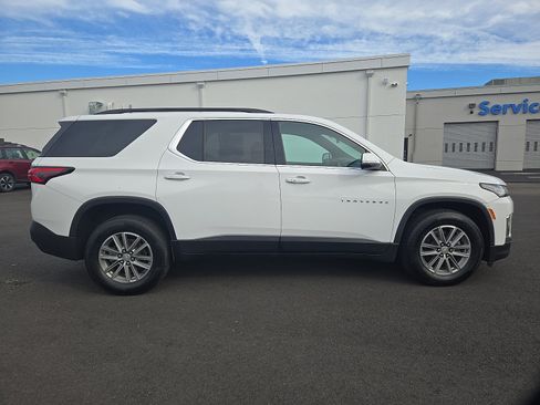 Used 2023 Chevrolet Traverse LT AWD/4WD image 7