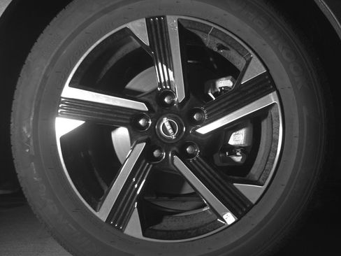 Used 2025 Nissan Sentra SV FWD image 13