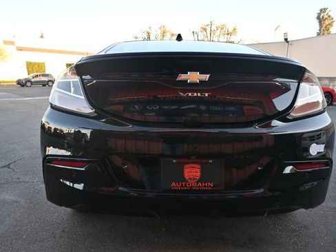 Used 2018 Chevrolet Volt Premier w/ Driver Confidence Package image 10