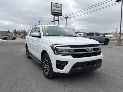 Used 2024 Ford Expedition XLT image 1