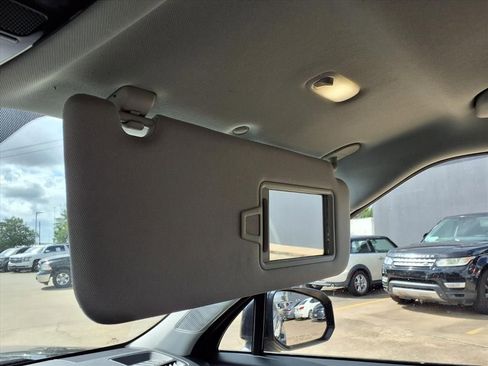 Used 2025 Hyundai Santa Fe SEL FWD image 26