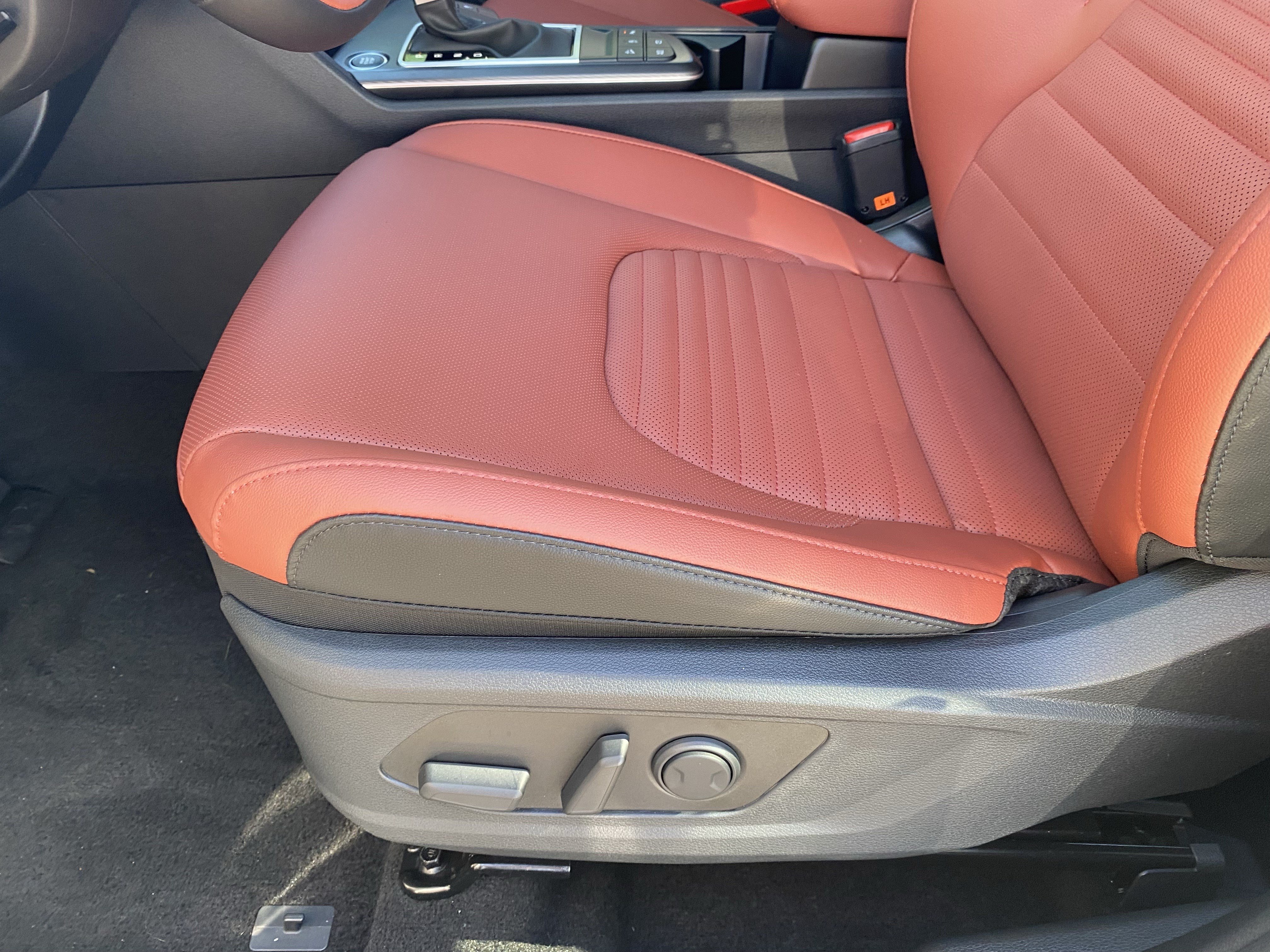 New 2026 Kia Sportage SX FWD image 19