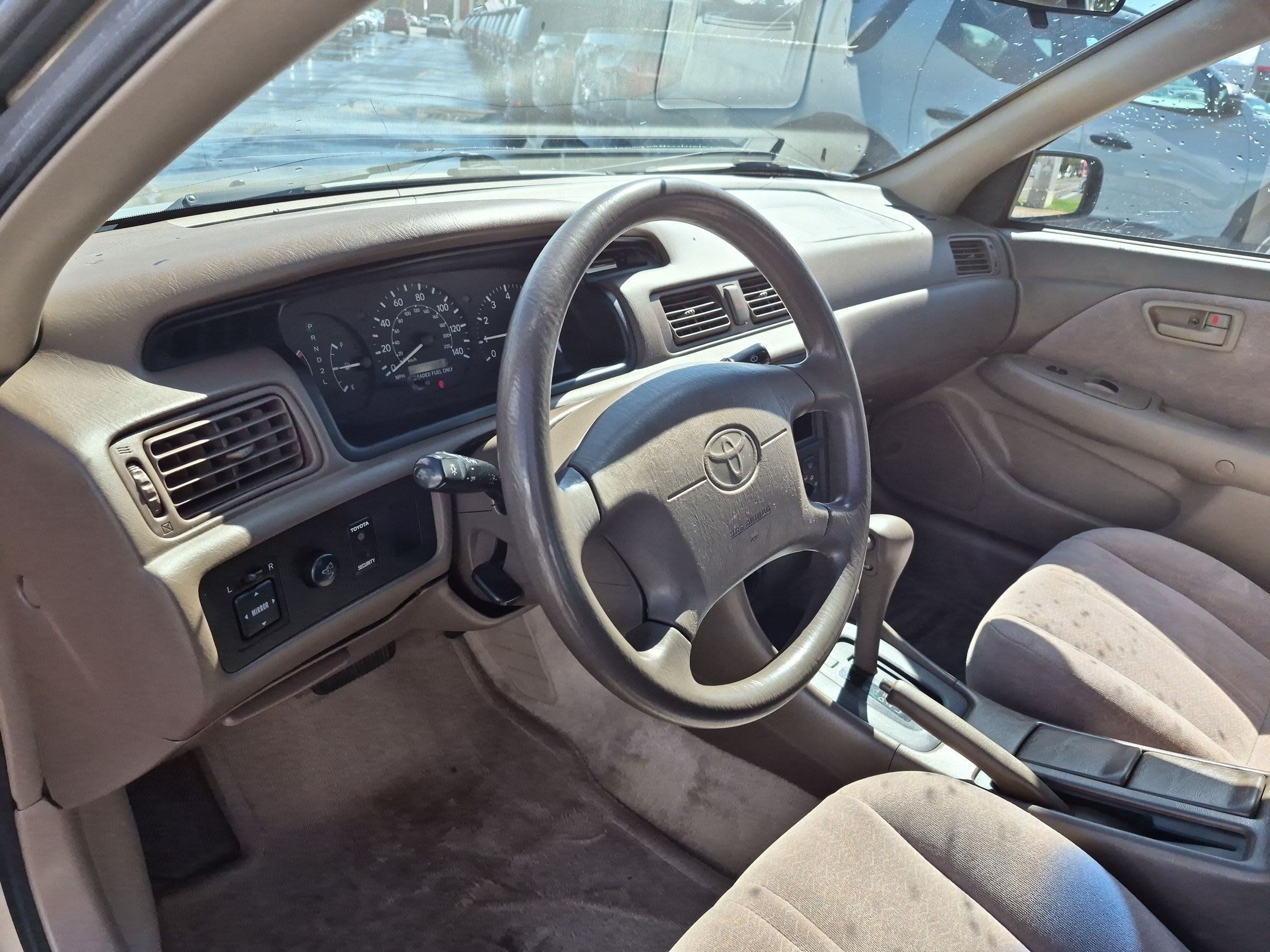 Used 1998 Toyota Camry LE FWD image 16