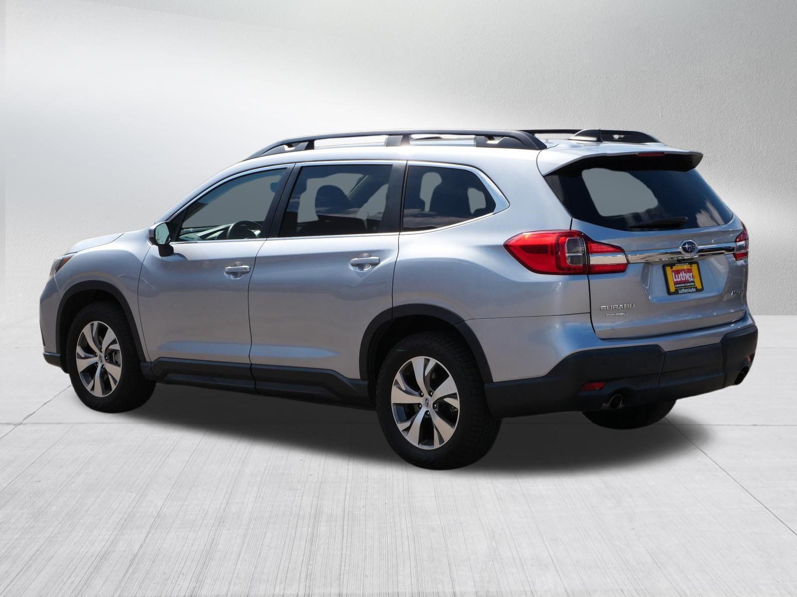 Used 2021 Subaru Ascent Premium w/ Convenience Package AWD/4WD image 5
