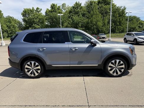 Used 2020 Kia Telluride S FWD image 3