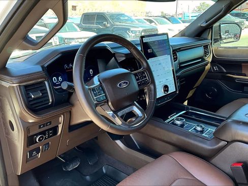 Certified 2024 Ford Expedition Max King Ranch image 17