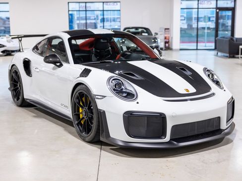 Used 2018 Porsche 911 GT2 RS image 10