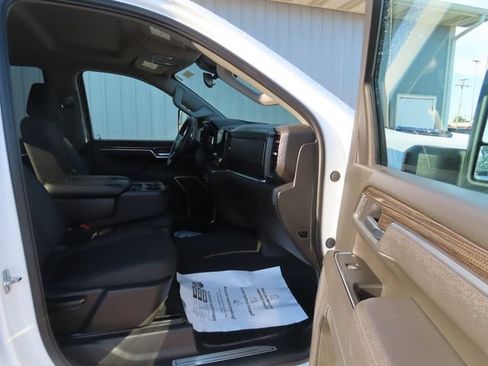 Used 2025 Chevrolet Silverado 2500 LT w/ Convenience Package AWD/4WD image 24