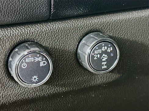 Used 2020 Chevrolet Colorado ZR2 image 27