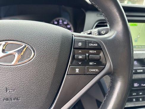 Used 2016 Hyundai Sonata Limited image 36