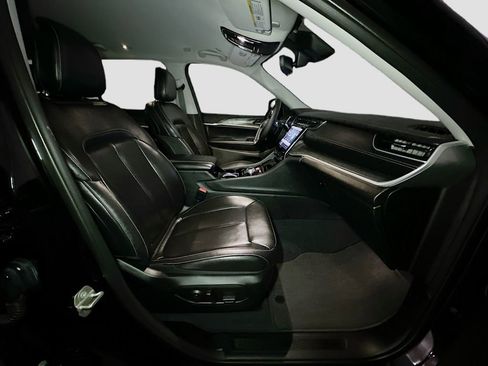 Certified 2023 Jeep Grand Cherokee L Limited image 36