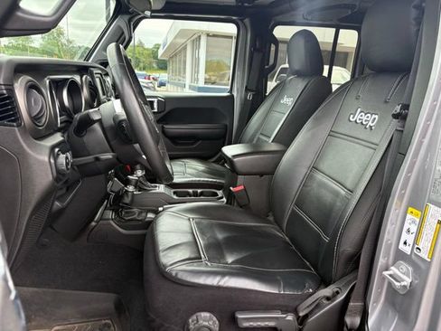 Used 2020 Jeep Gladiator Sport w/ Quick Order Package 24S AWD/4WD image 15