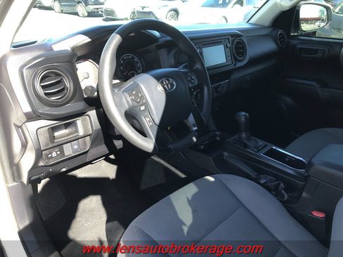 Used 2019 Toyota Tacoma SR5 image 10