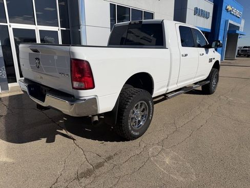 Used 2018 RAM 2500 SLT w/ Luxury Group image 3