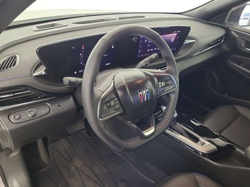 Used 2024 Buick Envista Sport Touring w/ Convenience I Package image 13