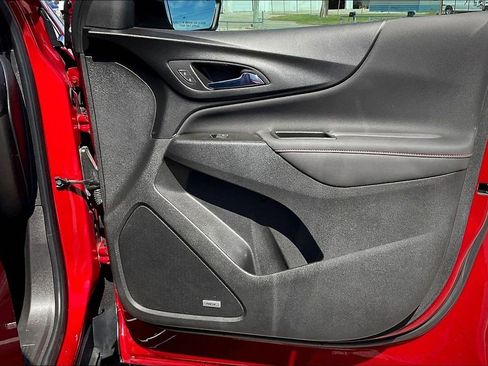 Used 2022 Chevrolet Equinox RS w/ RS Leather Package FWD image 29
