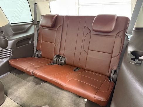 Used 2019 Chevrolet Tahoe Premier AWD/4WD image 14