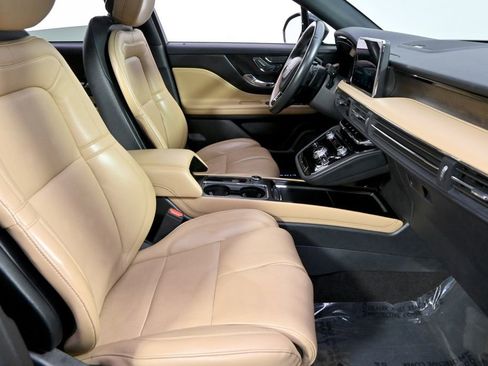 Certified 2020 Lincoln Corsair Reserve w/ Equipment Group 202A image 16