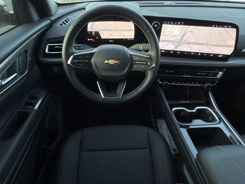 New 2026 Chevrolet Traverse LT w/ Driver Confidence Package FWD image 12