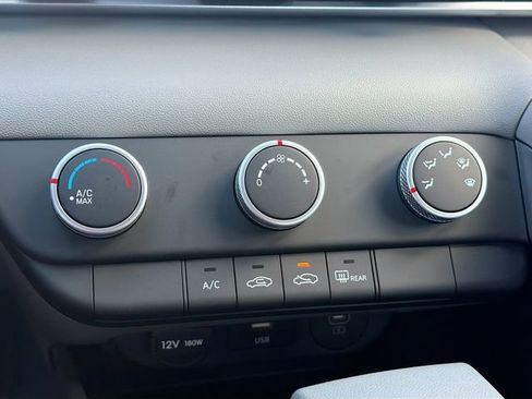 Certified 2026 Hyundai Elantra SE FWD image 15