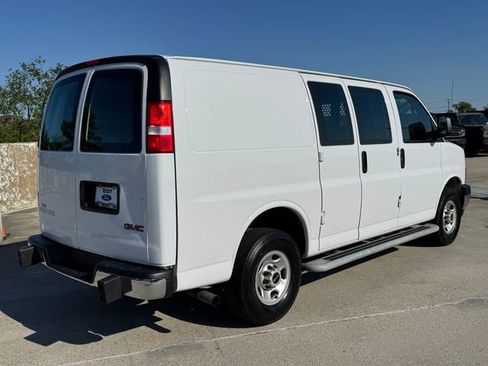 Used 2024 GMC Savana 2500 w/ Driver Convenience Package RWD image 5