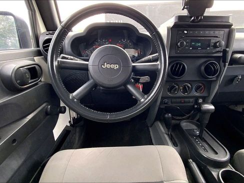 Used 2009 Jeep Wrangler X AWD/4WD image 5