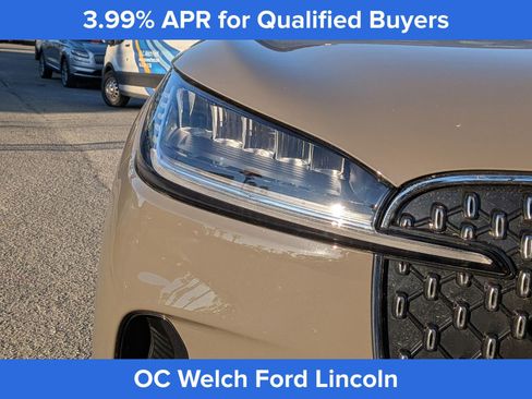 Certified 2025 Lincoln Aviator Reserve RWD image 12