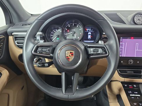 Used 2025 Porsche Macan AWD/4WD image 14