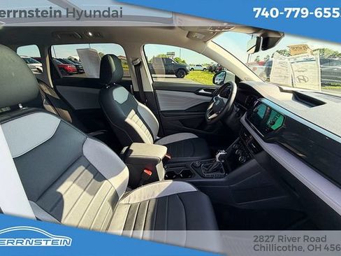 Used 2024 Volkswagen Taos SEL AWD/4WD image 24