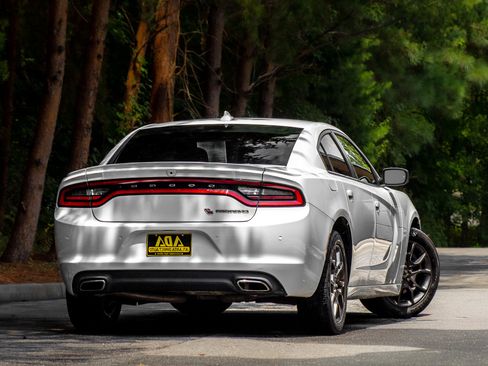 Used 2018 Dodge Charger GT image 4