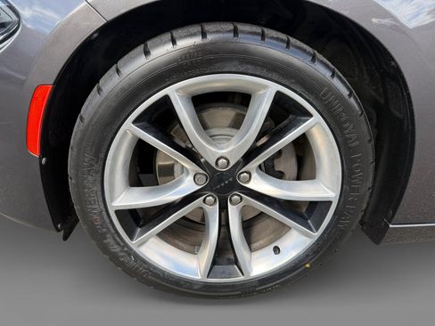 Used 2016 Dodge Charger R/T w/ Wheels & Tunes Group image 9