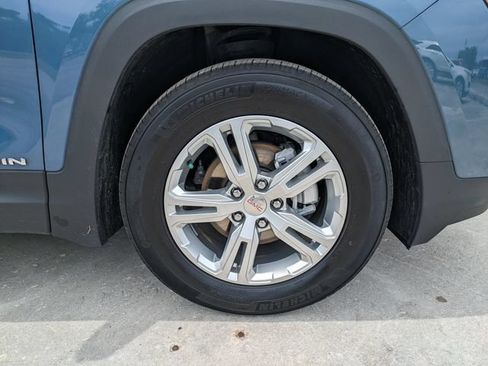Certified 2024 GMC Terrain SLE w/ Driver Convenience Package FWD image 11
