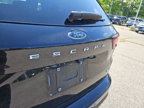 Used 2023 Ford Escape ST-Line w/ Tech Pack #1 AWD/4WD image 4