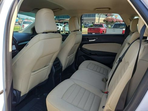 Used 2024 Ford Edge SE AWD/4WD image 9