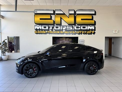 Used 2022 Tesla Model Y Performance AWD/4WD image 4