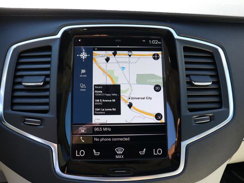 Used 2022 Volvo XC90 T8 Inscription Expression w/ Protection Package image 28