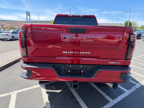 Used 2024 GMC Sierra 2500 AT4 w/ AT4 Premium Plus Package AWD/4WD image 16