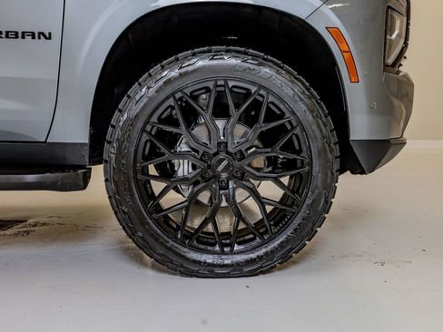 Used 2026 Chevrolet Suburban RST w/ RST Capability Package AWD/4WD image 12