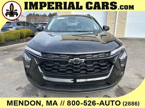 New 2026 Chevrolet Trax LT w/ Driver Confidence Package FWD image 4