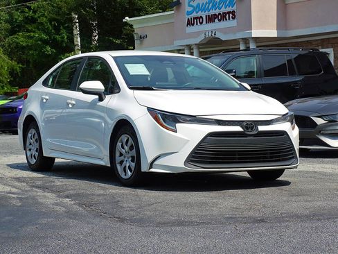 Used 2023 Toyota Corolla LE FWD image 10