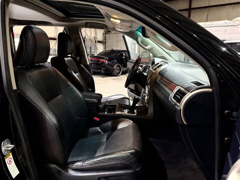 Used 2016 Lexus GX 460 w/ Premium Package AWD/4WD image 26