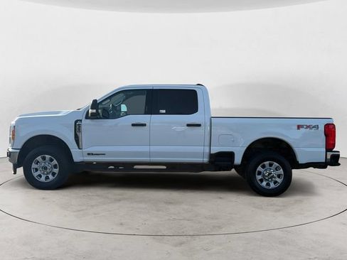 Used 2023 Ford F350 XLT AWD/4WD image 8