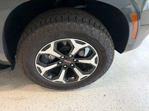 Used 2026 GMC Yukon AT4 w/ LPO, Floor Liner Package AWD/4WD image 13