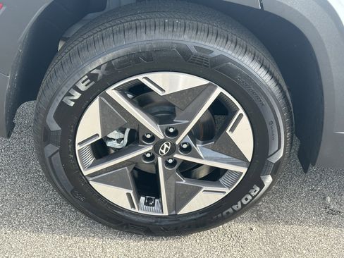 Used 2025 Hyundai Tucson SEL AWD/4WD image 17