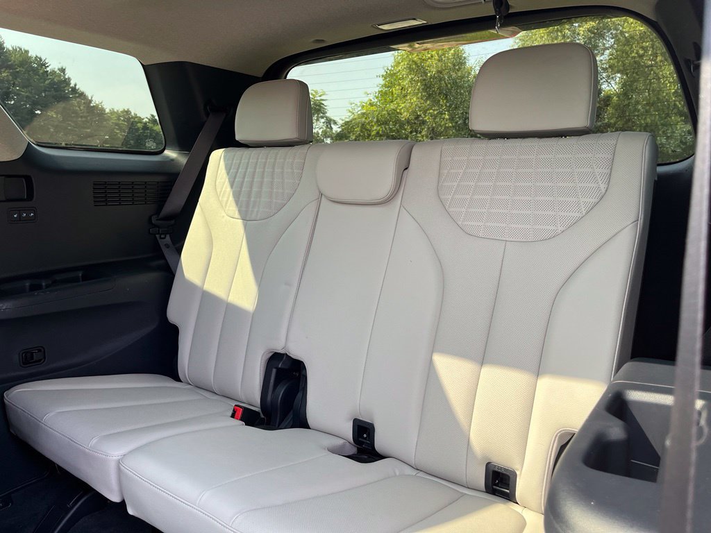 Used 2024 Hyundai Palisade Limited AWD/4WD image 28