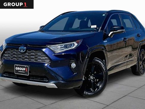 Used 2020 Toyota RAV4 XSE image 1