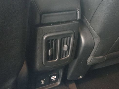 Used 2019 Jeep Compass Latitude FWD image 26