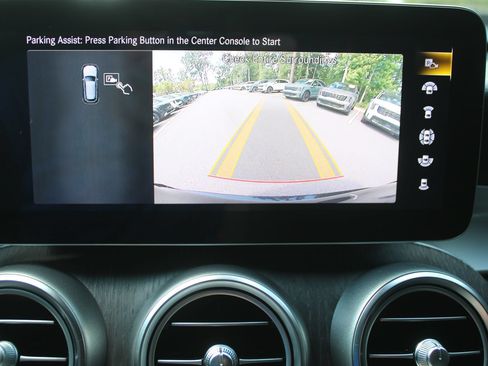 Used 2020 Mercedes-Benz GLC 350e 4MATIC image 59